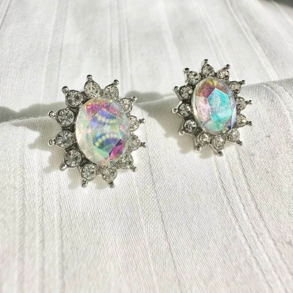 Multicolor oval cutβsuper sparkly iridescent stud earringsβοΏΌ